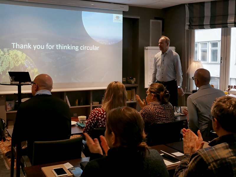 Jesper NG metall håller föredrag på 2024 års workshop i förbättringsarbete för insamlingskedjan